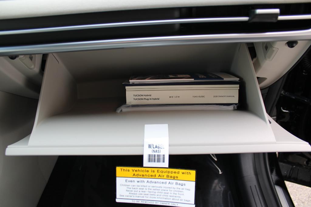 new 2026 Hyundai TUCSON Hybrid car, priced at $42,853