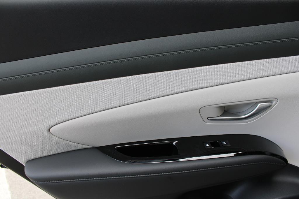 new 2026 Hyundai TUCSON Hybrid car, priced at $42,853