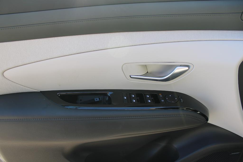 new 2026 Hyundai TUCSON Hybrid car, priced at $42,853