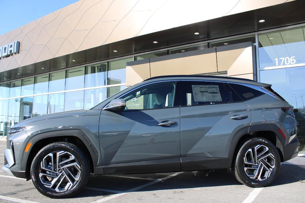 new 2026 Hyundai TUCSON Hybrid car, priced at $42,853