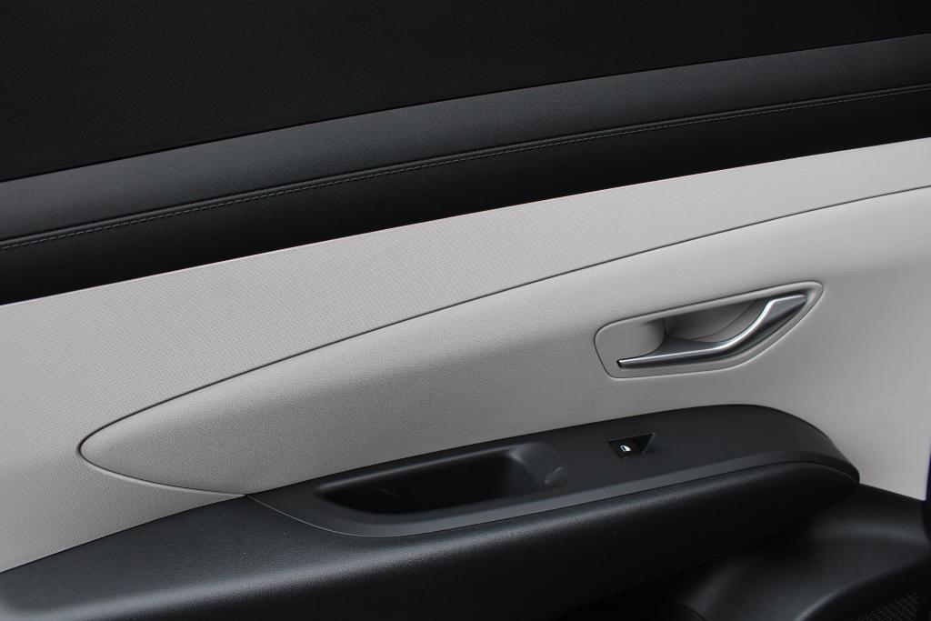 new 2026 Hyundai TUCSON Hybrid car, priced at $34,168