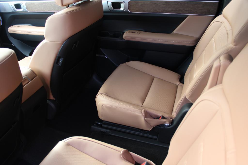 new 2026 Hyundai SANTA FE HEV car, priced at $52,590