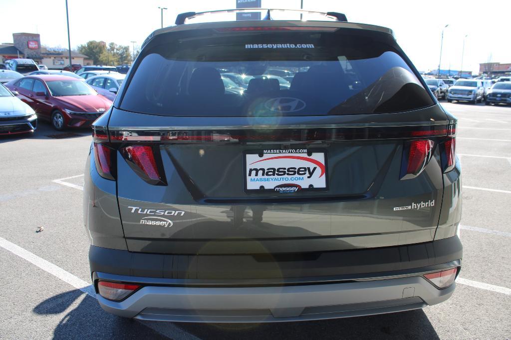 new 2026 Hyundai TUCSON Hybrid car, priced at $34,168
