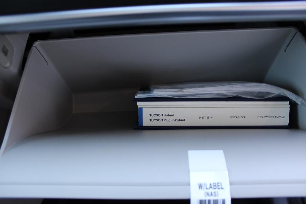 new 2025 Hyundai TUCSON Plug-In Hybrid car, priced at $39,376