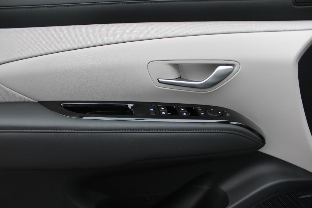 new 2026 Hyundai TUCSON Hybrid car, priced at $43,128