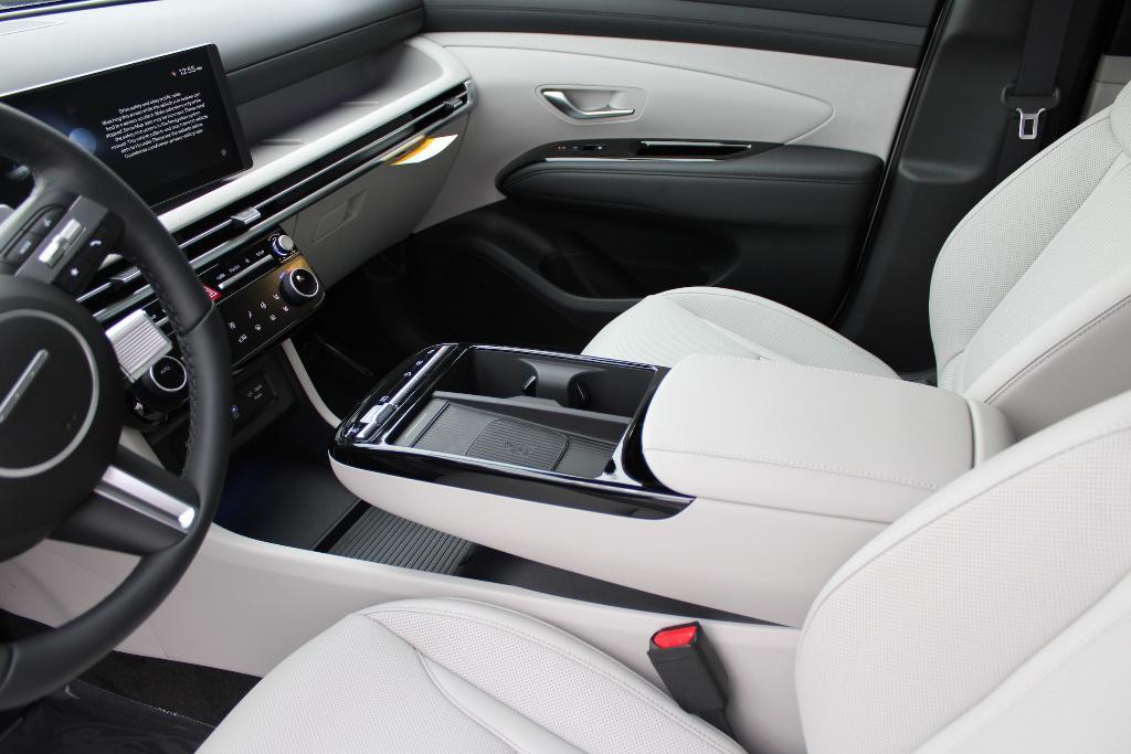 new 2026 Hyundai TUCSON Hybrid car, priced at $43,128