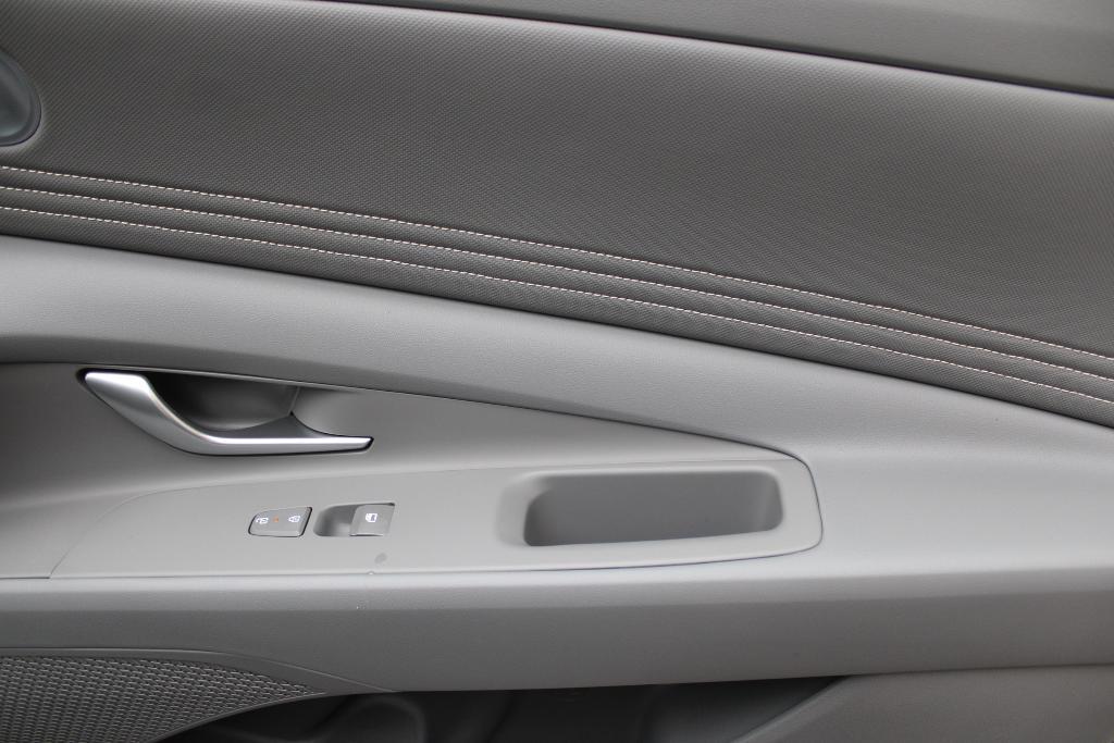 new 2026 Hyundai ELANTRA HEV car, priced at $29,999