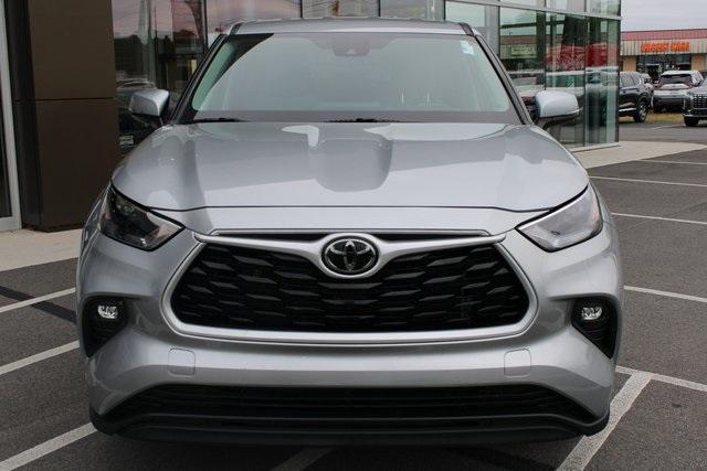 used 2023 Toyota Highlander car, priced at $29,147