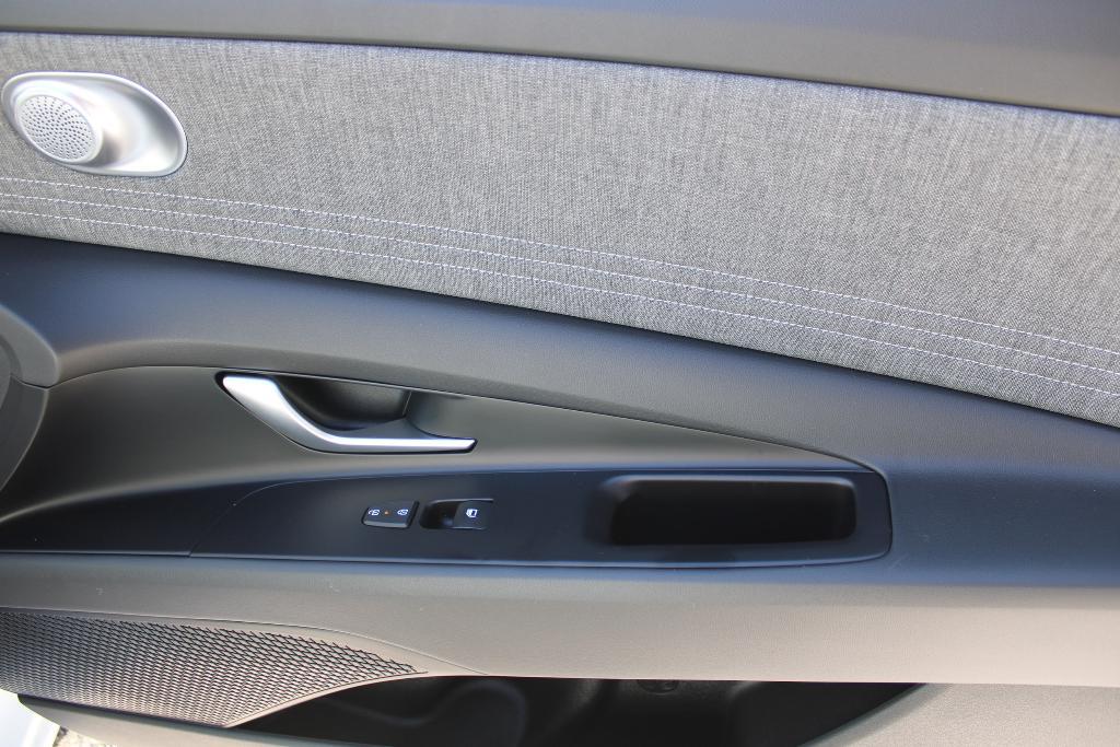 new 2026 Hyundai ELANTRA HEV car, priced at $31,427