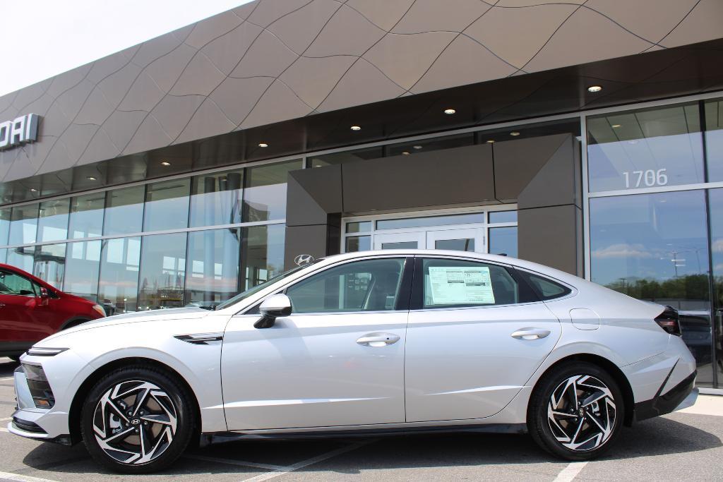 new 2026 Hyundai Sonata car, priced at $30,517