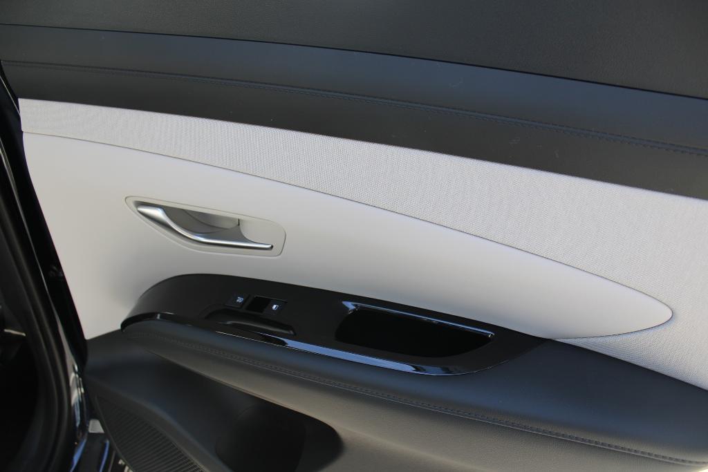 new 2026 Hyundai TUCSON Hybrid car, priced at $42,853