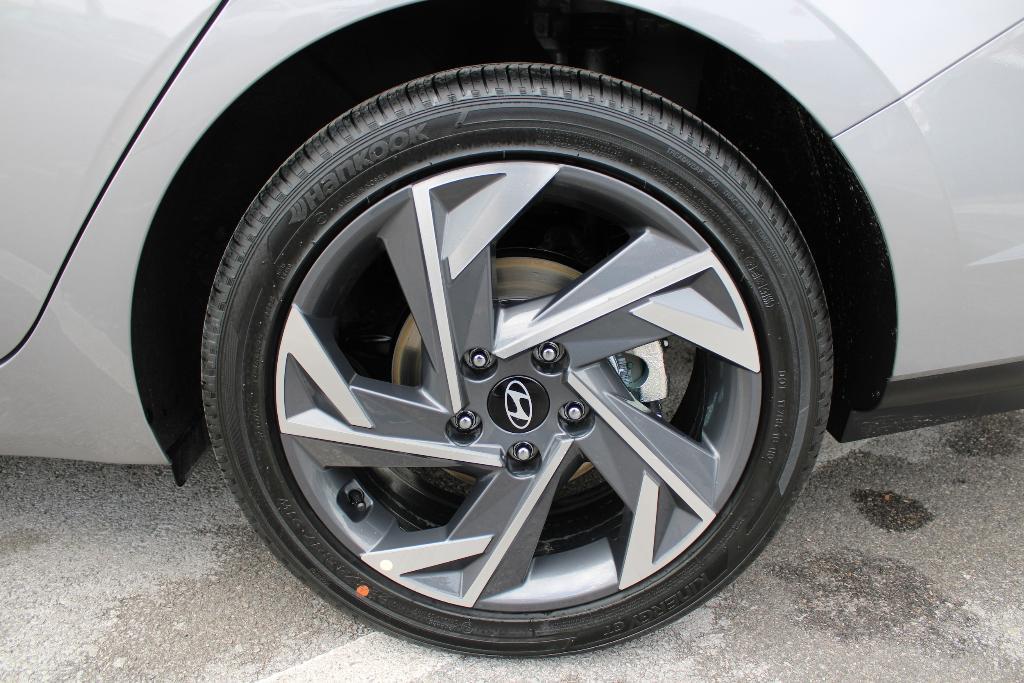 new 2026 Hyundai ELANTRA HEV car, priced at $30,927