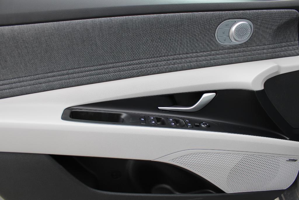 new 2026 Hyundai ELANTRA HEV car, priced at $30,927