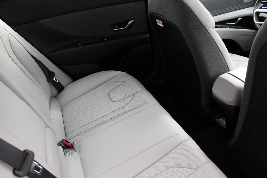 new 2026 Hyundai ELANTRA HEV car, priced at $30,927