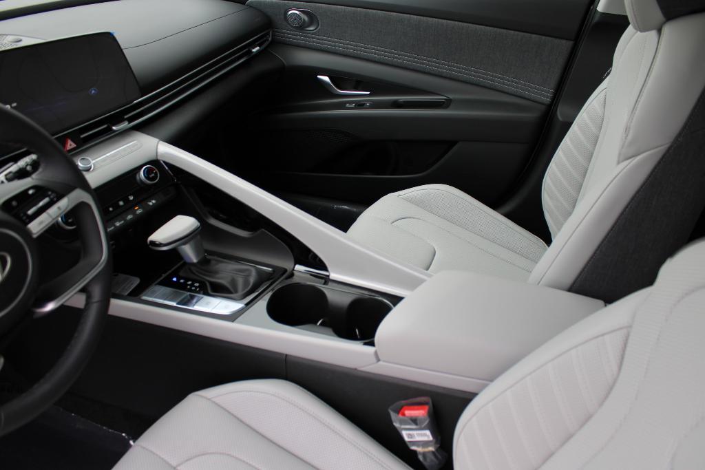 new 2026 Hyundai ELANTRA HEV car, priced at $30,927