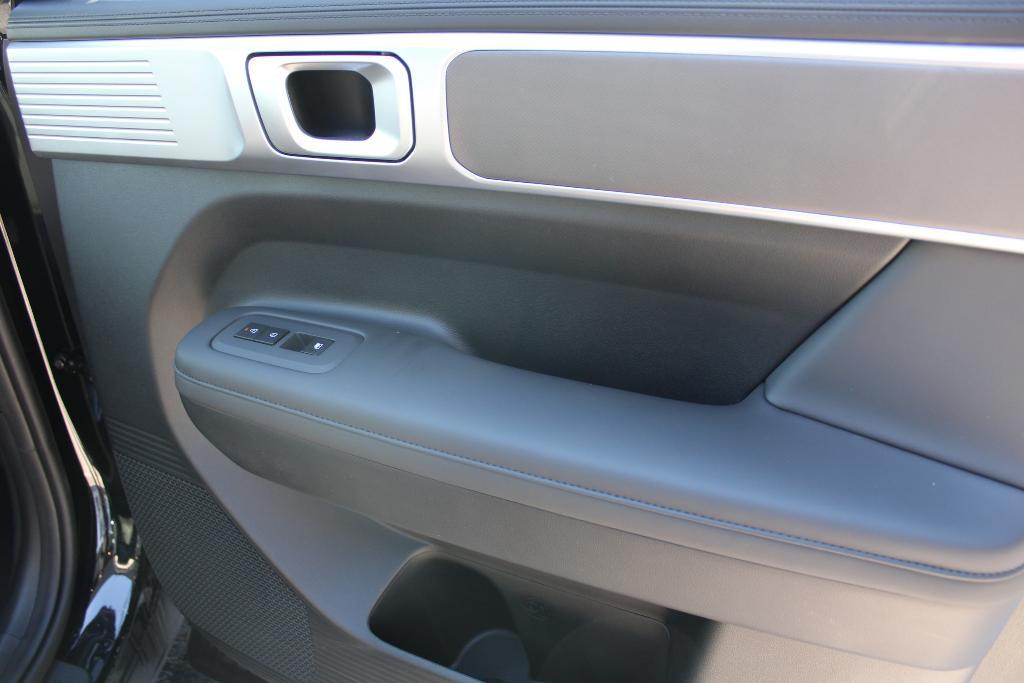 new 2026 Hyundai SANTA FE HEV car, priced at $38,639