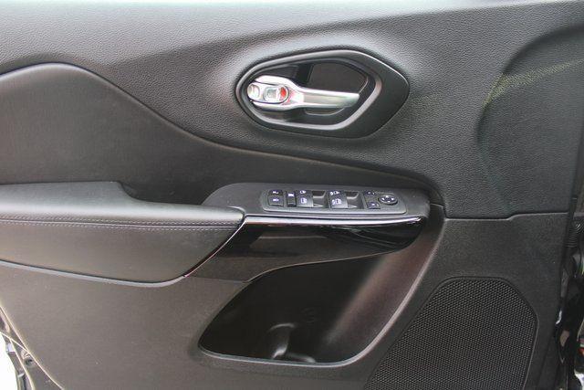 used 2020 Jeep Cherokee car, priced at $19,994