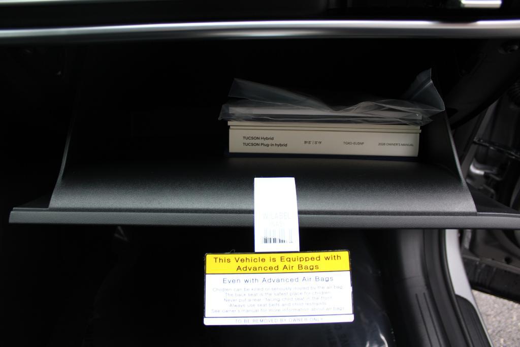 new 2026 Hyundai TUCSON Hybrid car, priced at $34,168