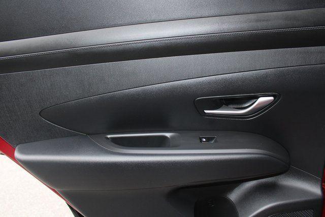 used 2025 Hyundai TUCSON Hybrid car, priced at $31,324