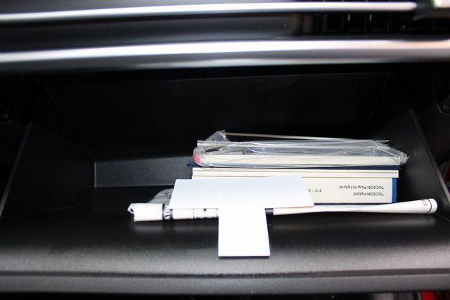 used 2025 Hyundai TUCSON Hybrid car, priced at $31,324