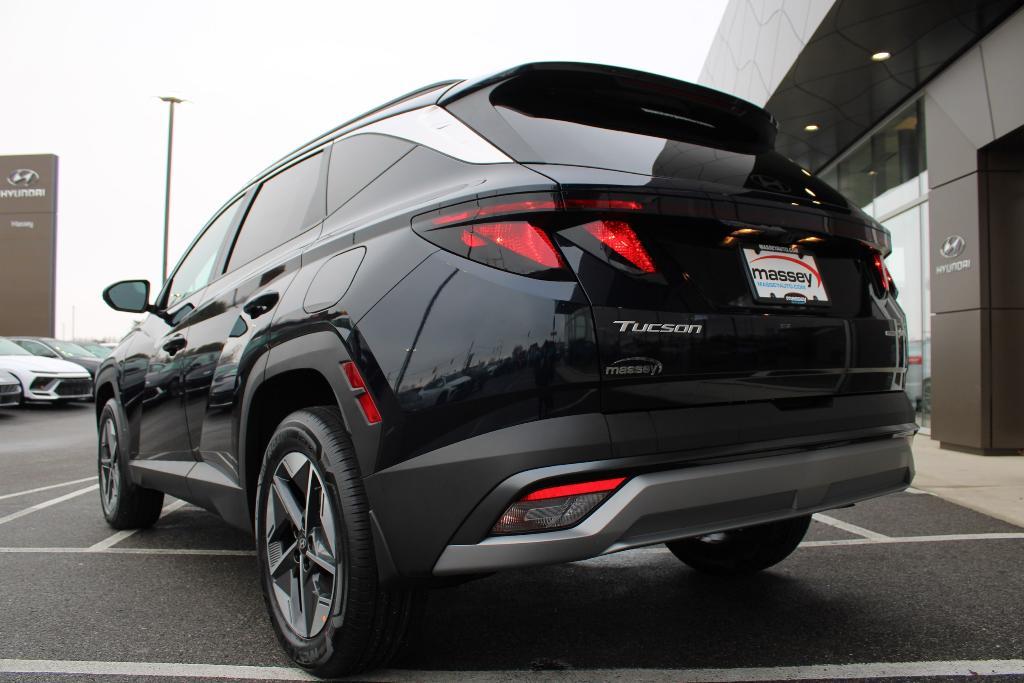new 2026 Hyundai TUCSON Hybrid car, priced at $34,213