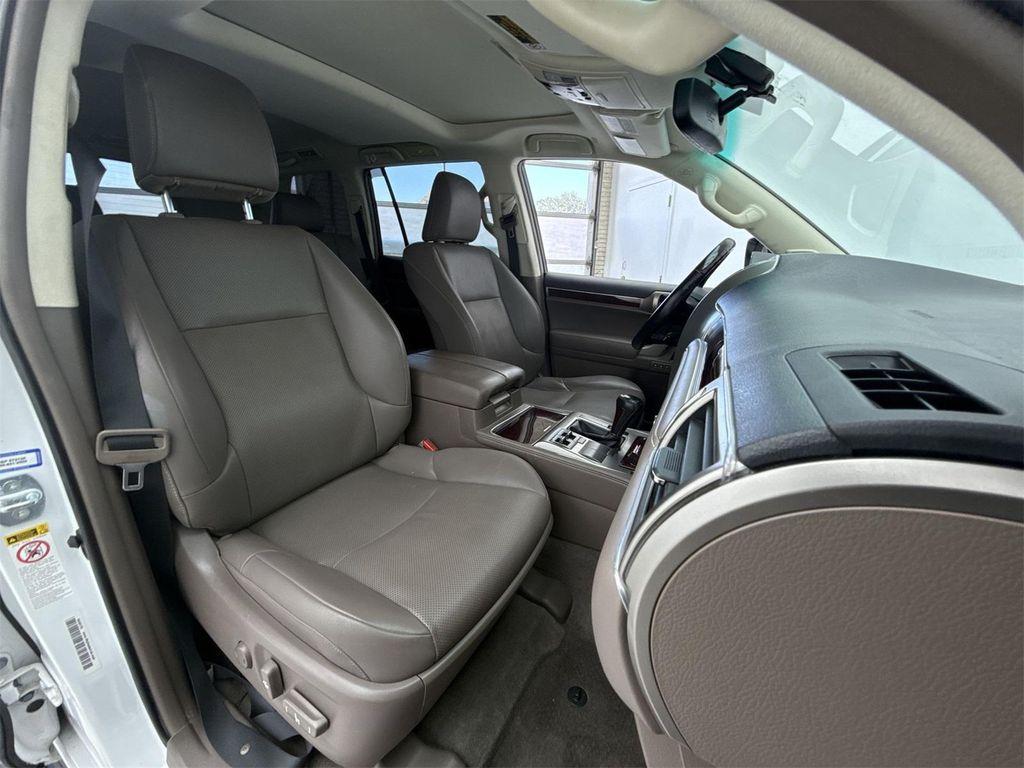 used 2019 Lexus GX 460 car, priced at $32,078