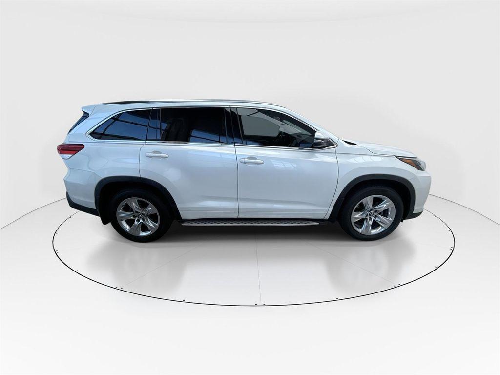 used 2018 Toyota Highlander car, priced at $21,928