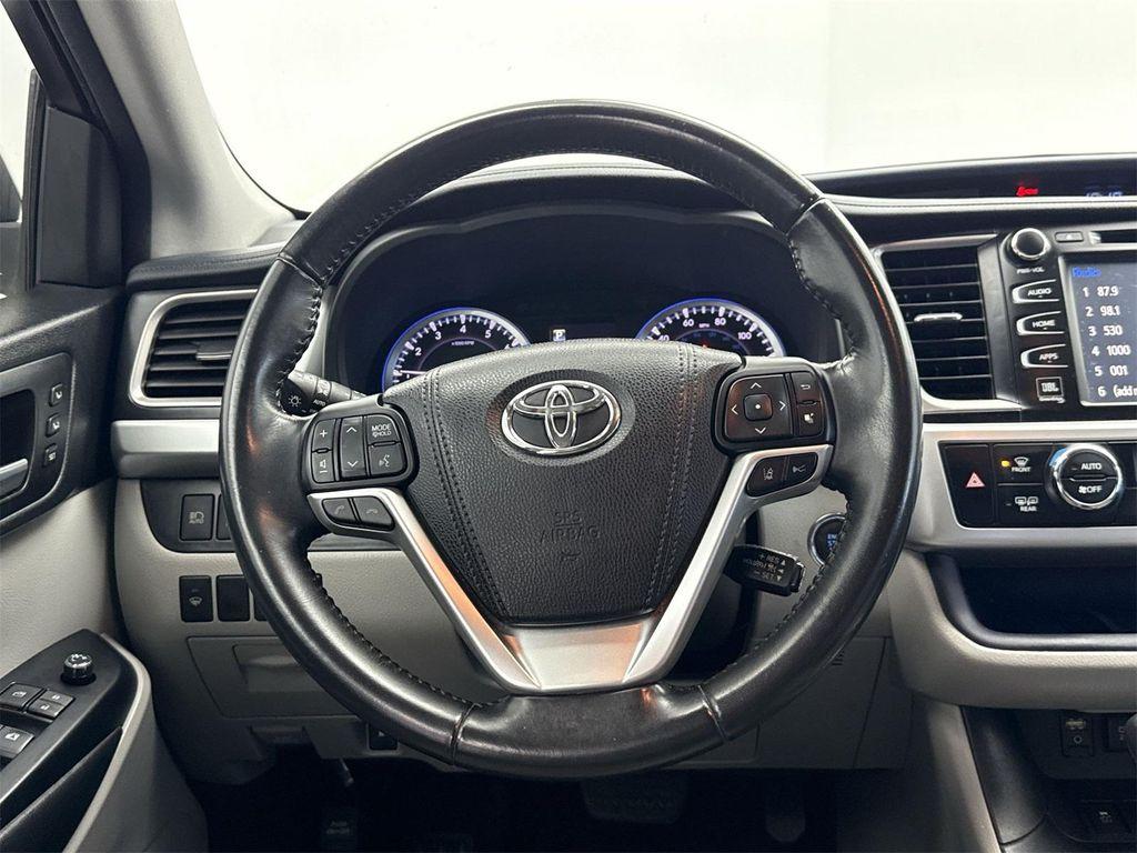 used 2018 Toyota Highlander car, priced at $21,928