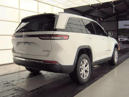 used 2022 Jeep Grand Cherokee car, priced at $28,213