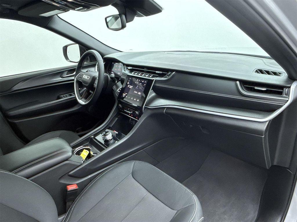 used 2024 Jeep Grand Cherokee car, priced at $28,788