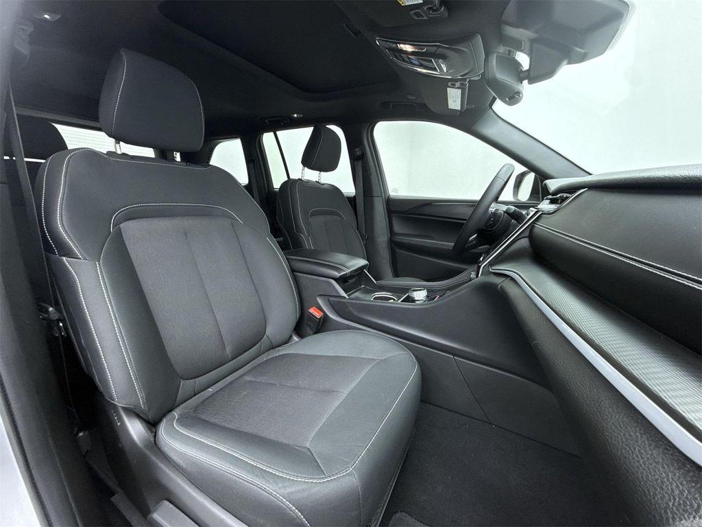 used 2024 Jeep Grand Cherokee car, priced at $28,788