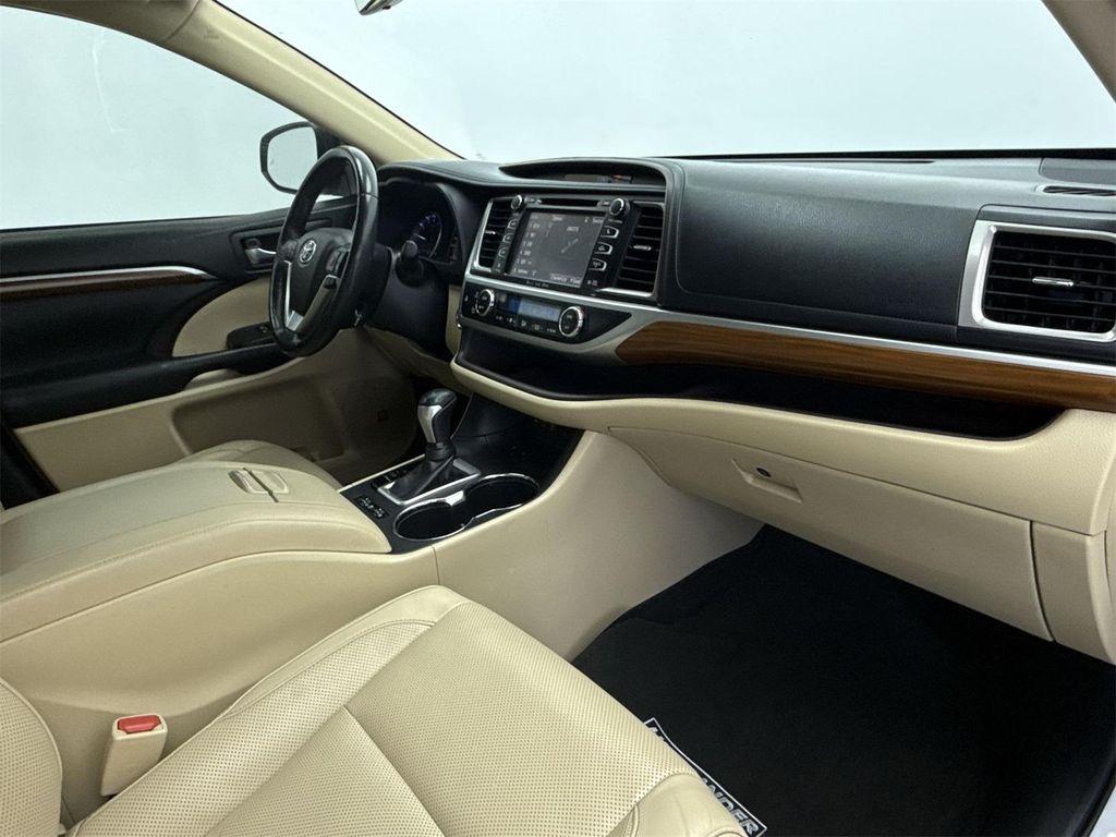 used 2019 Toyota Highlander car, priced at $24,988