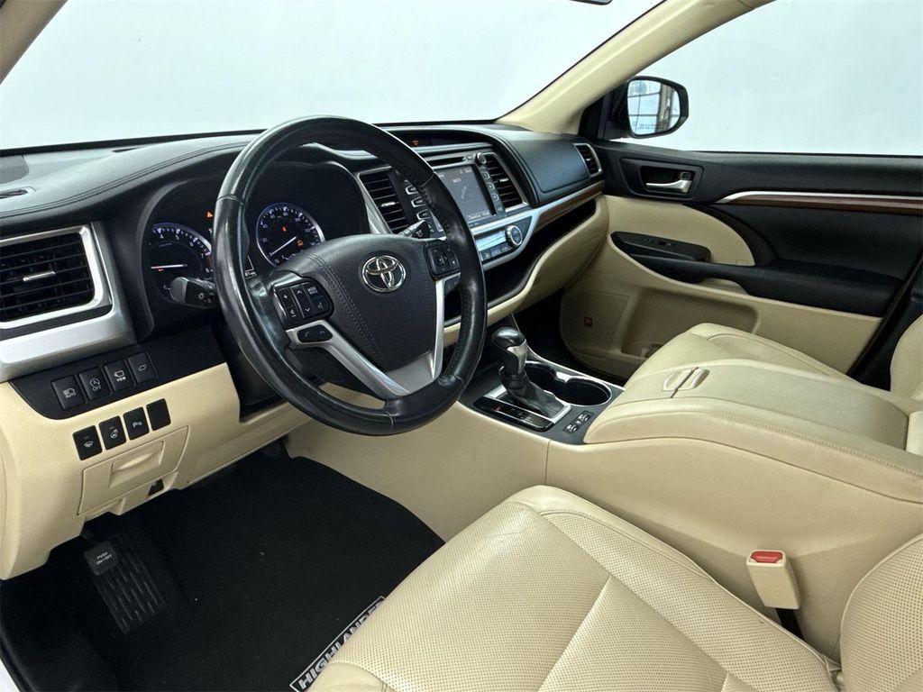 used 2019 Toyota Highlander car, priced at $24,988
