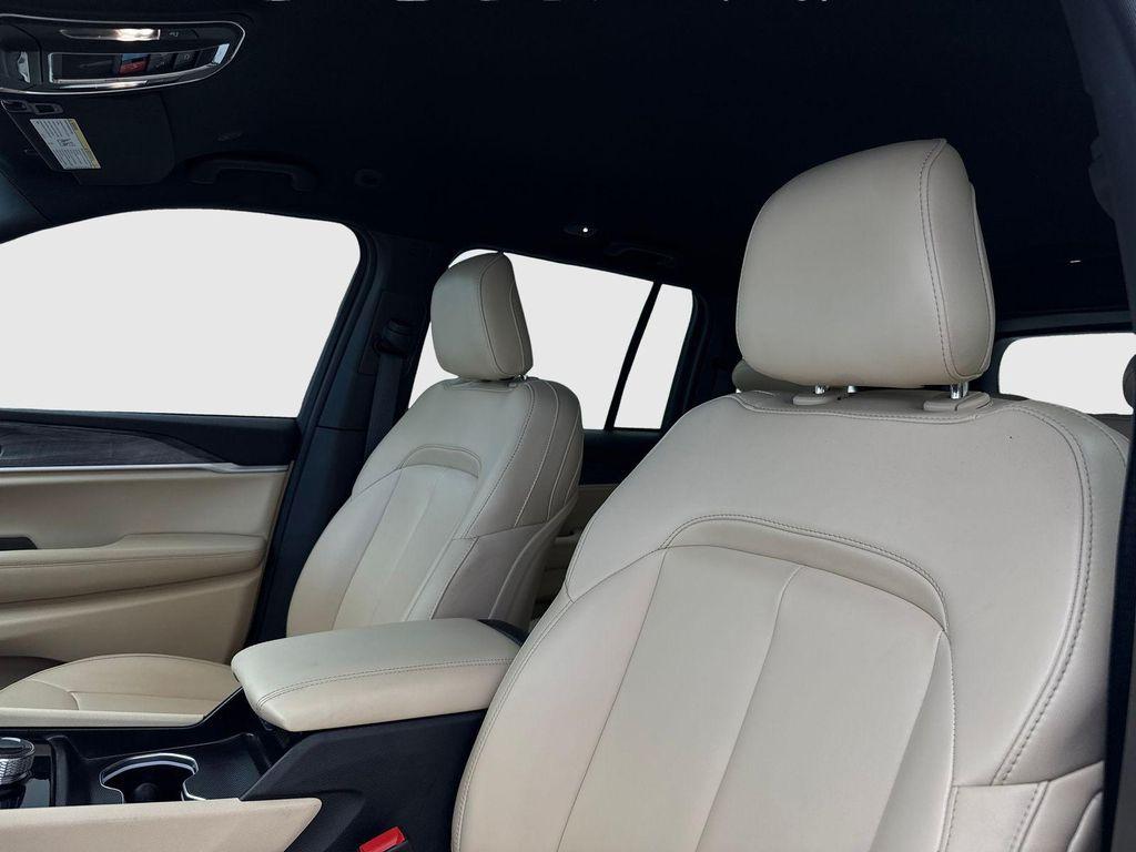 used 2025 Jeep Grand Cherokee car, priced at $36,778