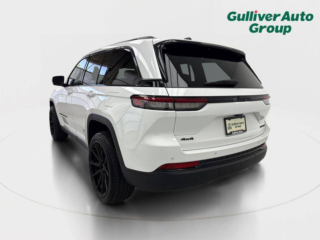 used 2025 Jeep Grand Cherokee car, priced at $36,778