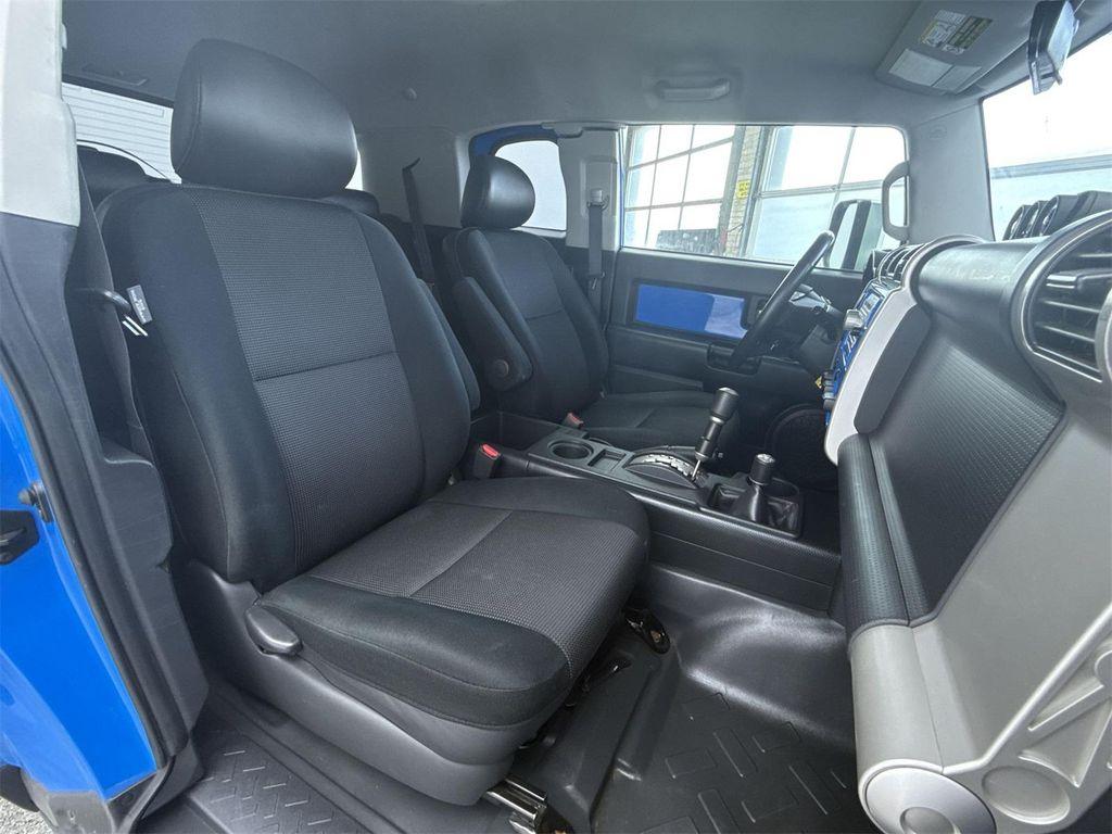 used 2007 Toyota FJ Cruiser car, priced at $17,988