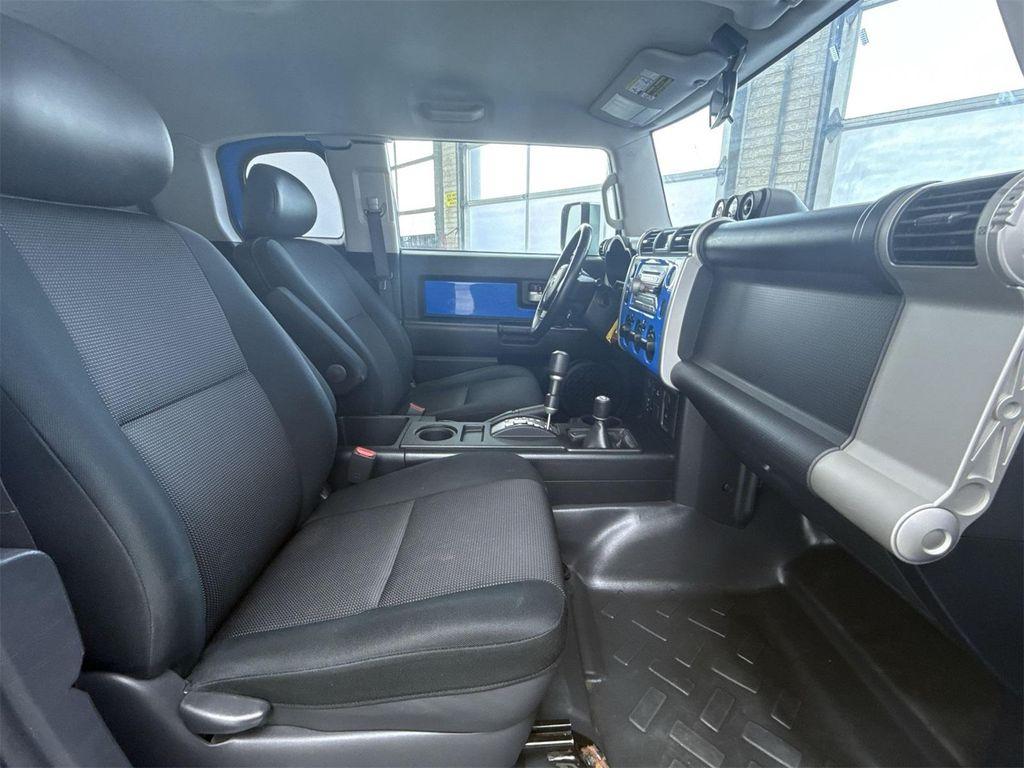 used 2007 Toyota FJ Cruiser car, priced at $17,988