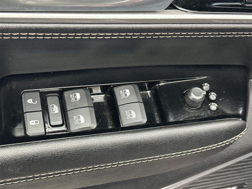 used 2024 Jeep Wagoneer L car, priced at $44,488