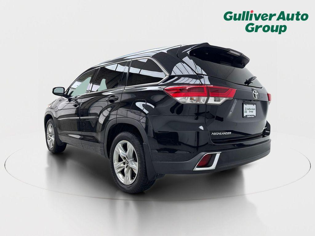 used 2018 Toyota Highlander car, priced at $22,558