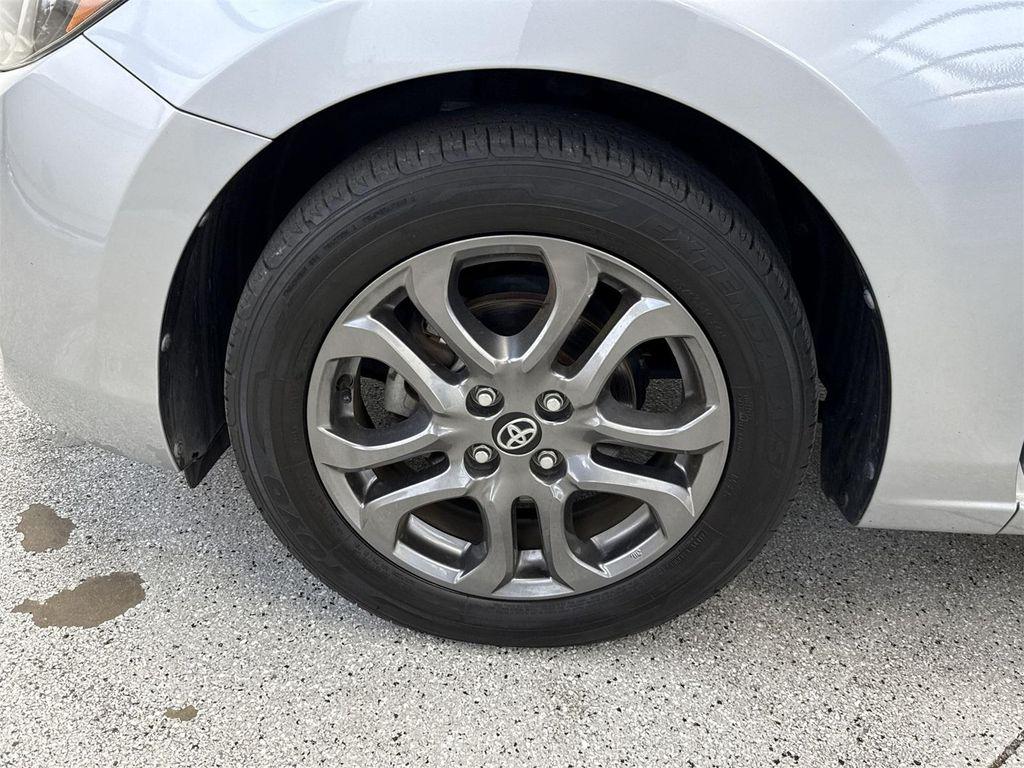 2020 Chromium Toyota Yaris Sedan