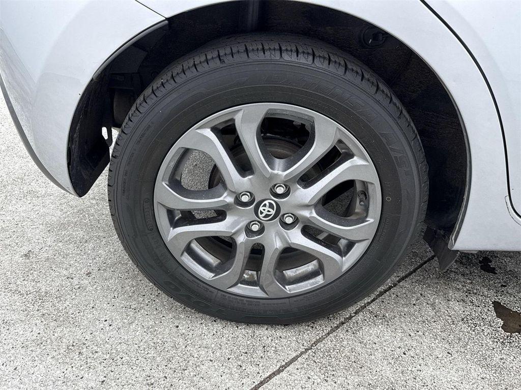2020 Chromium Toyota Yaris Sedan