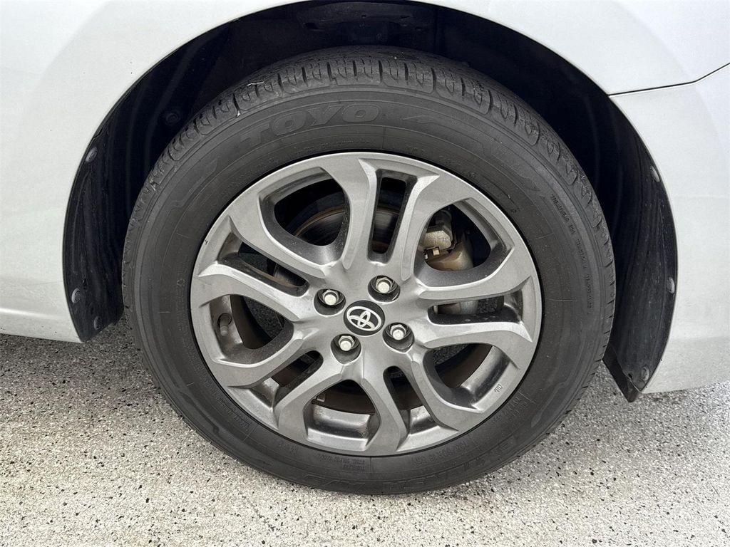 2020 Chromium Toyota Yaris Sedan