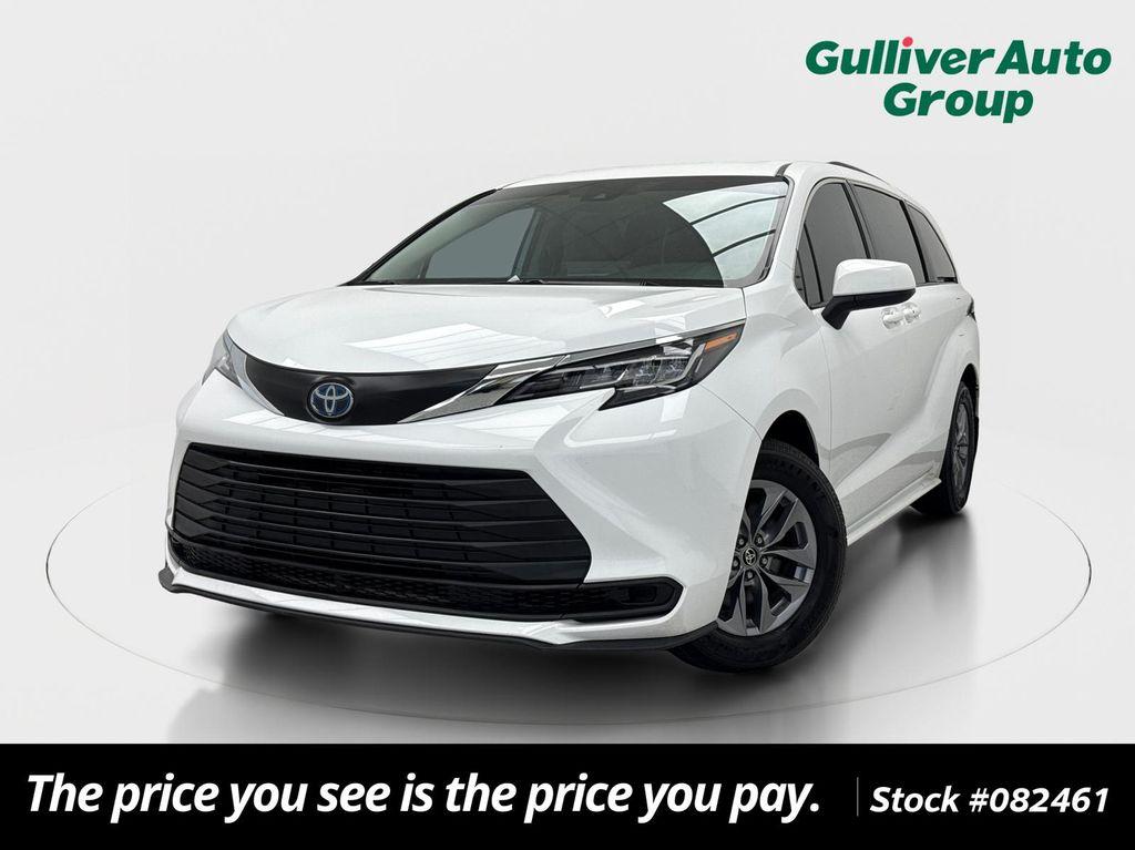 used 2022 Toyota Sienna car, priced at $26,748