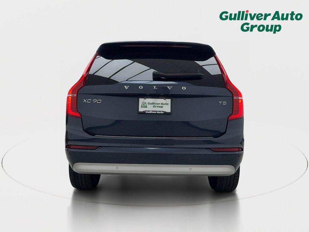 used 2022 Volvo XC90 car, priced at $25,888