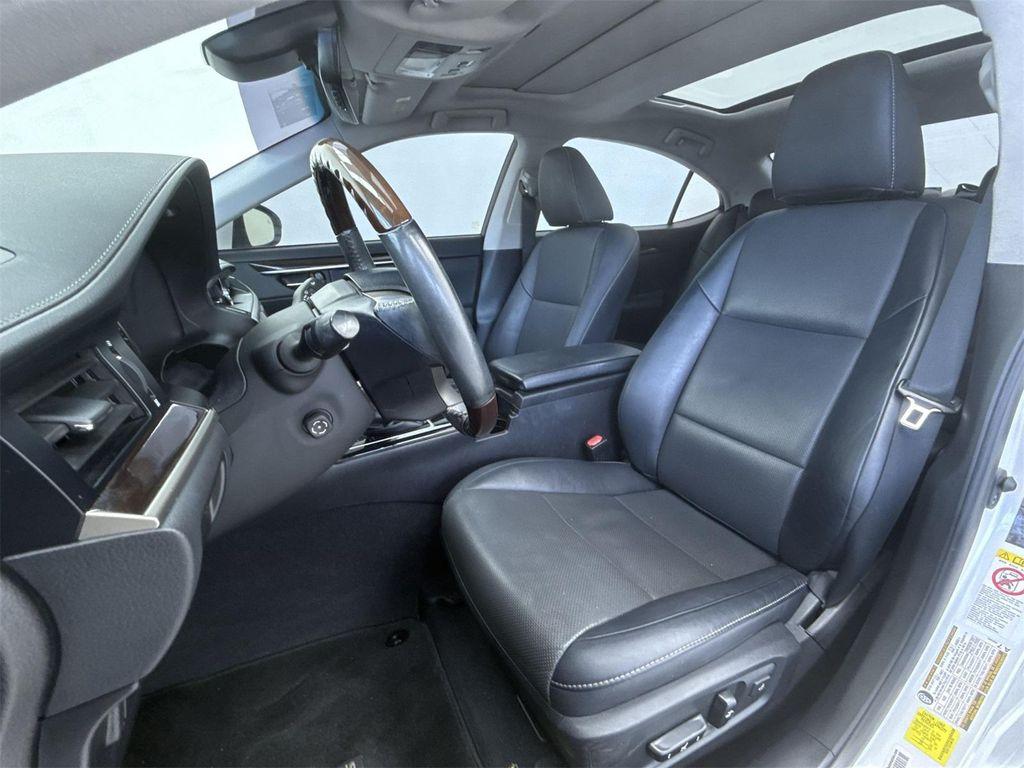 used 2018 Lexus ES 350 car, priced at $21,098