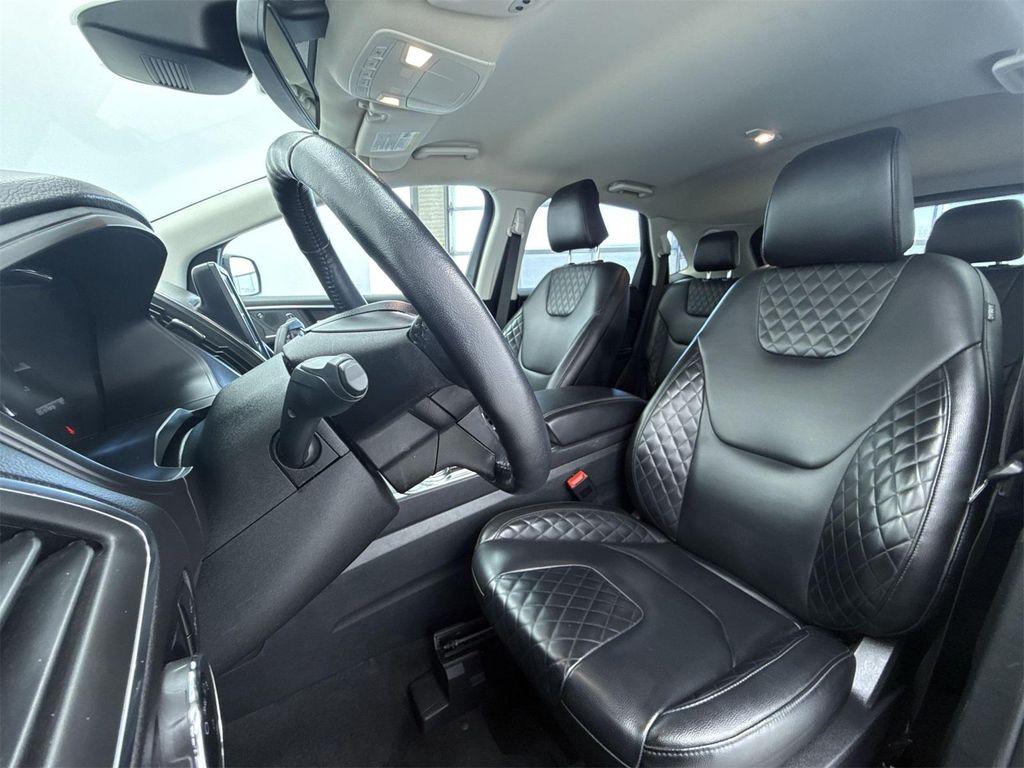 used 2024 Ford Edge car, priced at $23,388