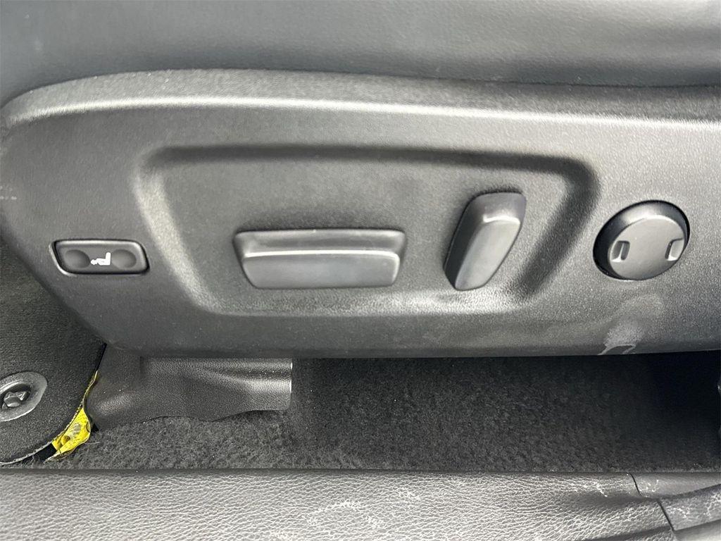 used 2019 Toyota Highlander car, priced at $28,428