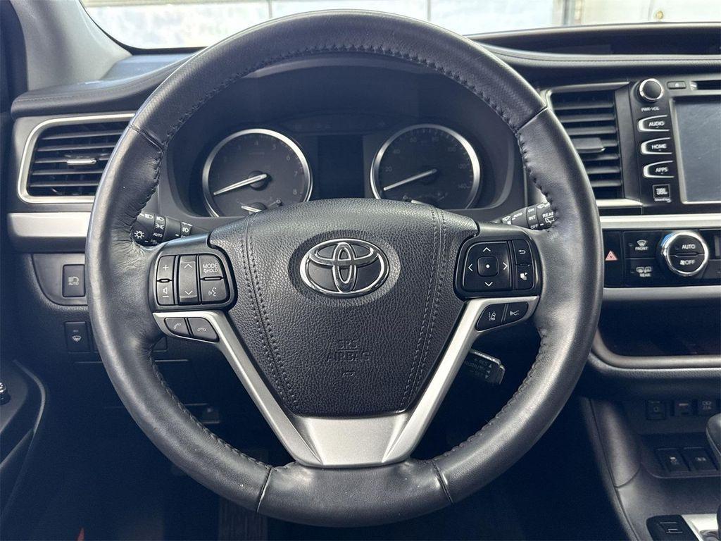 used 2019 Toyota Highlander car, priced at $28,428