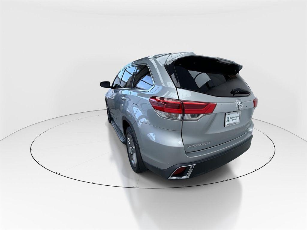 used 2019 Toyota Highlander car, priced at $28,428