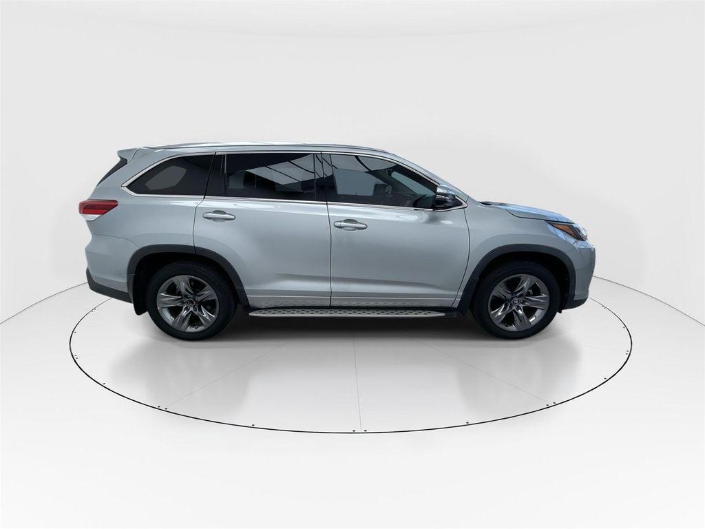 used 2019 Toyota Highlander car, priced at $28,428